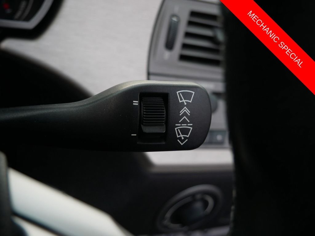 Used 2004  BMW 2.5i image 19