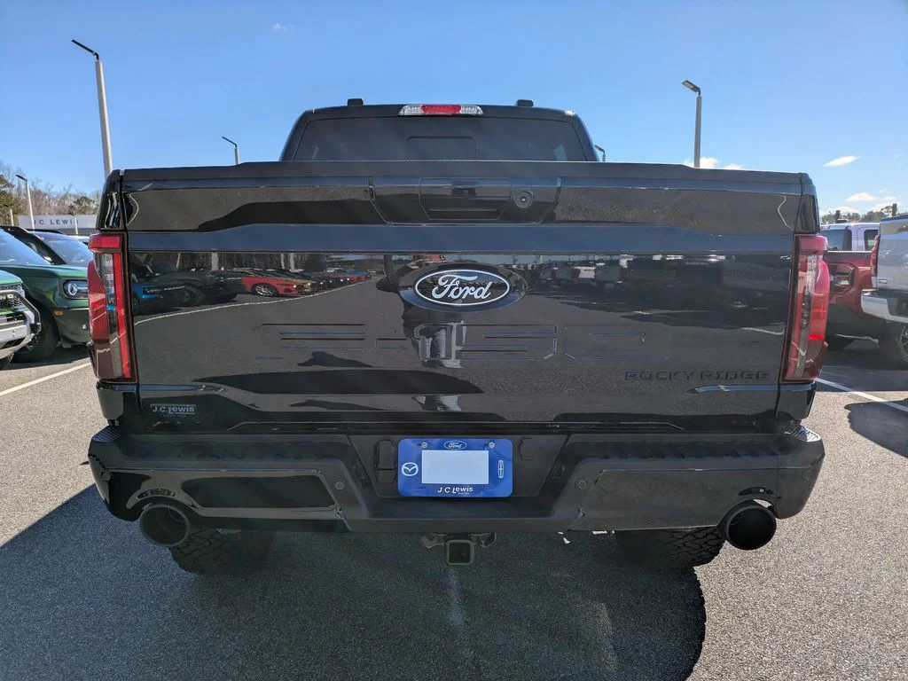 New 2026 Antimatter Blue Metallic Ford XLT image 5