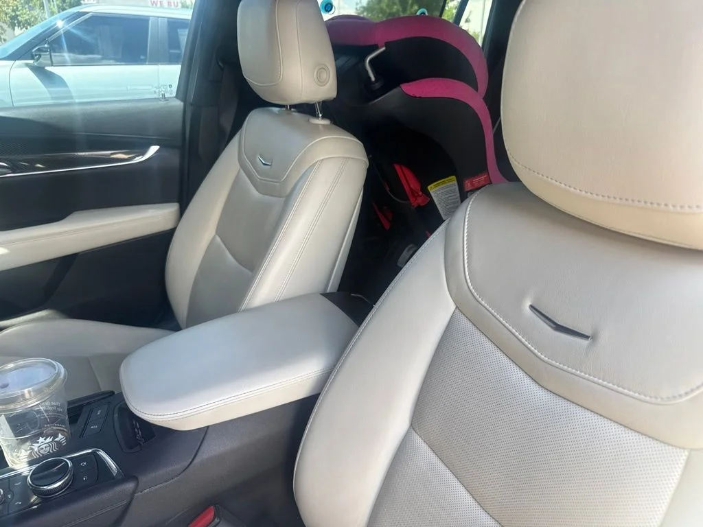 Used 2021 White Cadillac Sport image 10