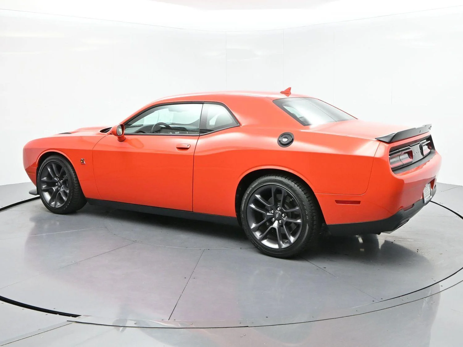 Used 2022 Go Mango Dodge R/T Scat Pack image 5