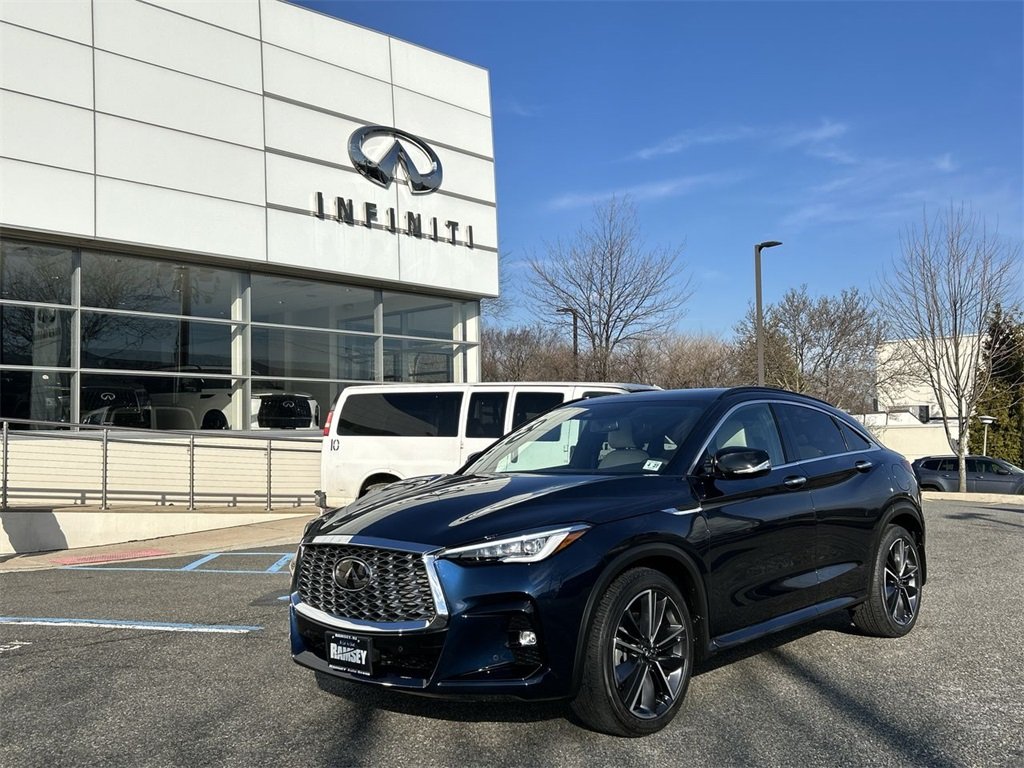 2022 INFINITI QX55 Essential