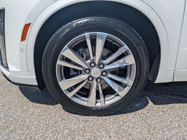 Used 2021 White Cadillac Premium Luxury image 12