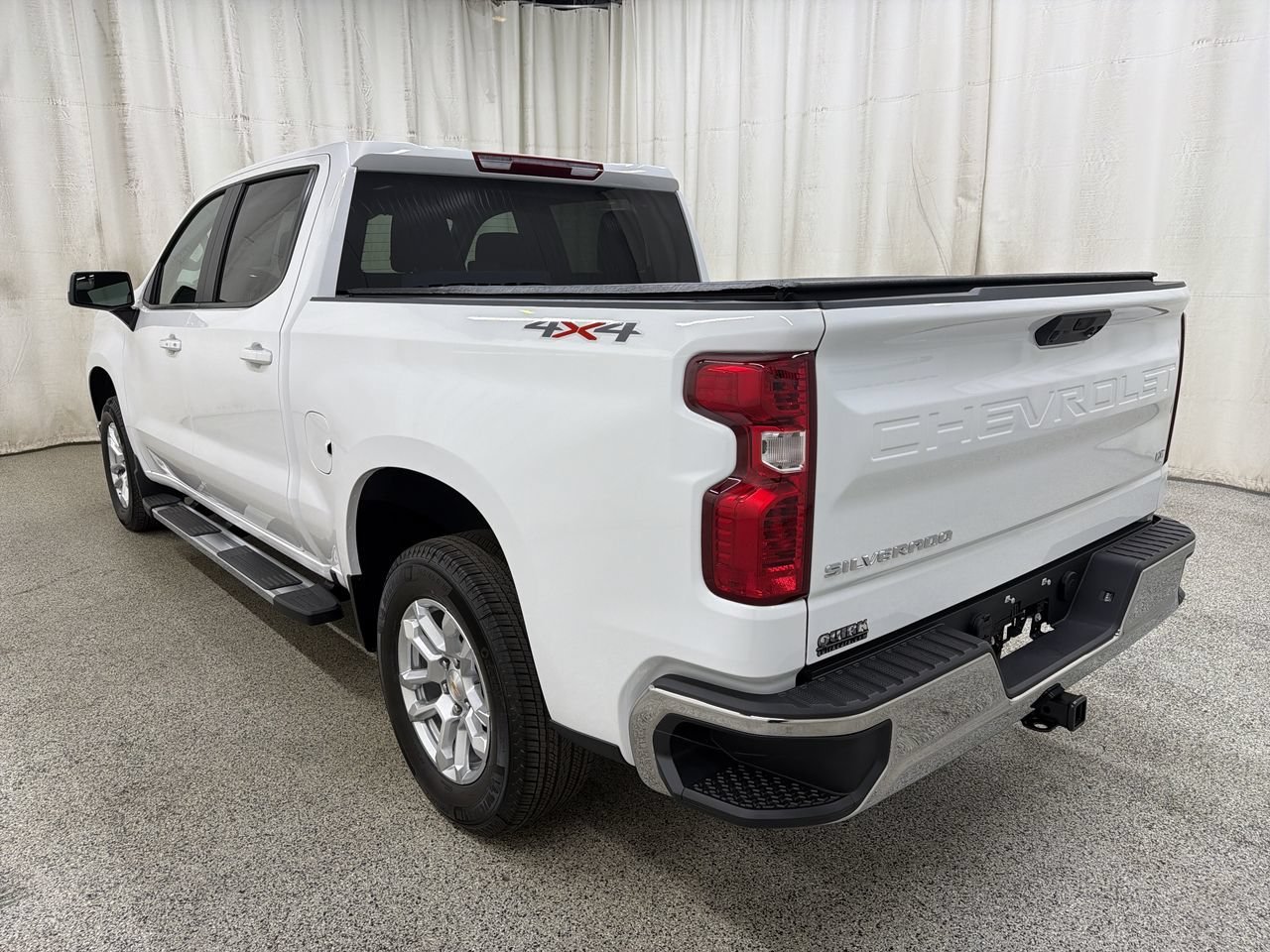 2026 Chevrolet Silverado 1500 LT - Photo 9