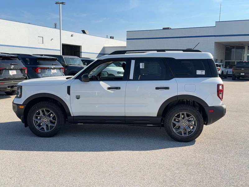 New 2026 Oxford White Ford Big Bend 4x4 image 2