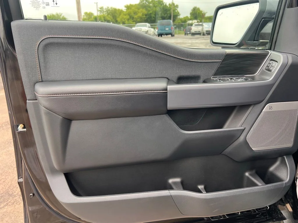 2025 Ford F-150 Lariat - Photo 13