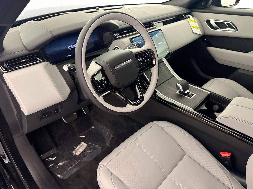 New 2026 Santorini Black Land Rover Belgravia Edition image 9