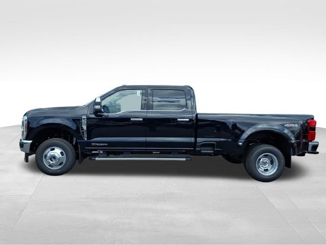 New 2026 Agate Black Metallic Ford F-350® Lariat® image 6