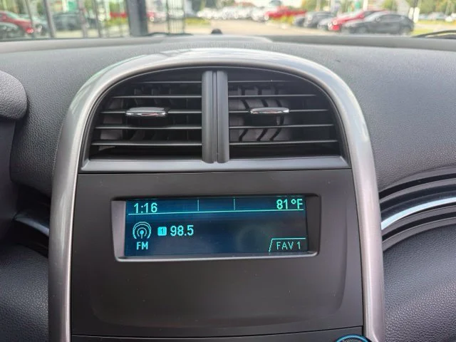 Used 2014 Silver Chevrolet LS image 20