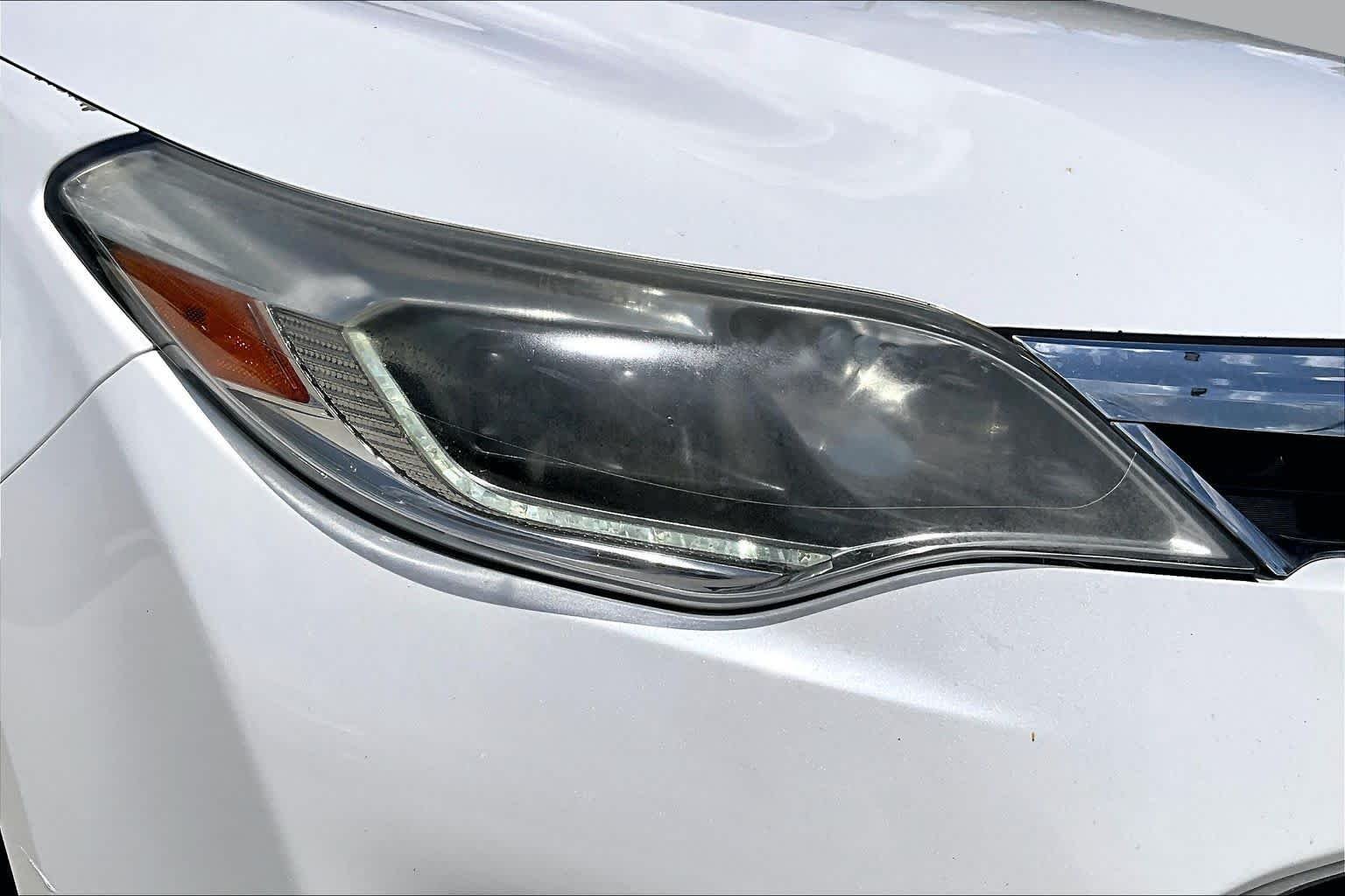 Used 2013 Blizzard Pearl Toyota Limited image 25