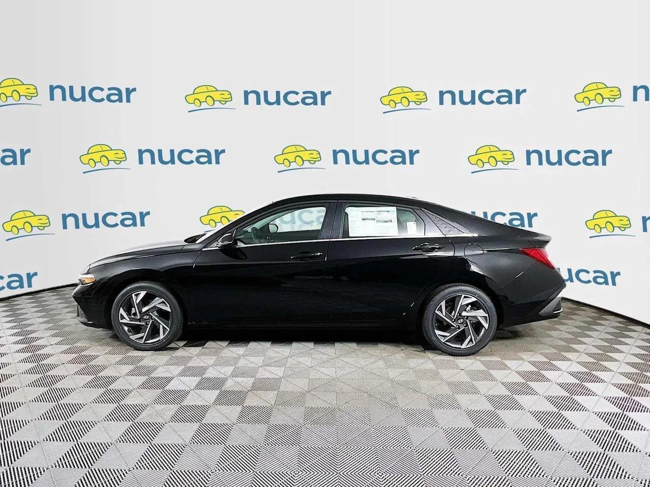 2026 Hyundai Elantra — photo 4
