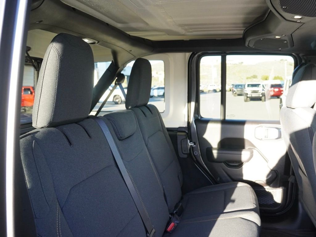 New 2026 Granite Crystal Metallic Clear-Coat Exterior Paint Jeep Willys image 20