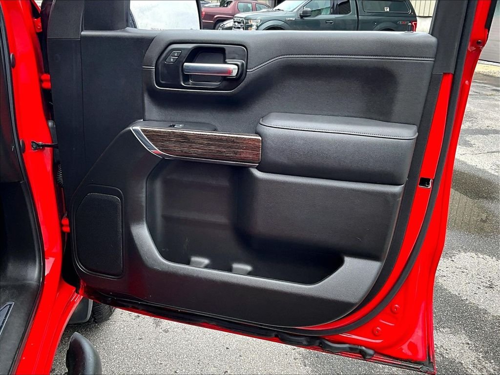 Used 2022 Cardinal Red GMC SLE image 12