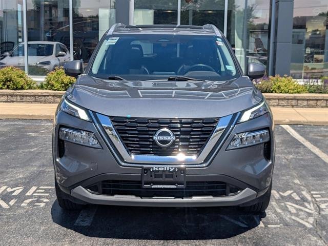 Used 2023 Gun Metallic Nissan SV image 2