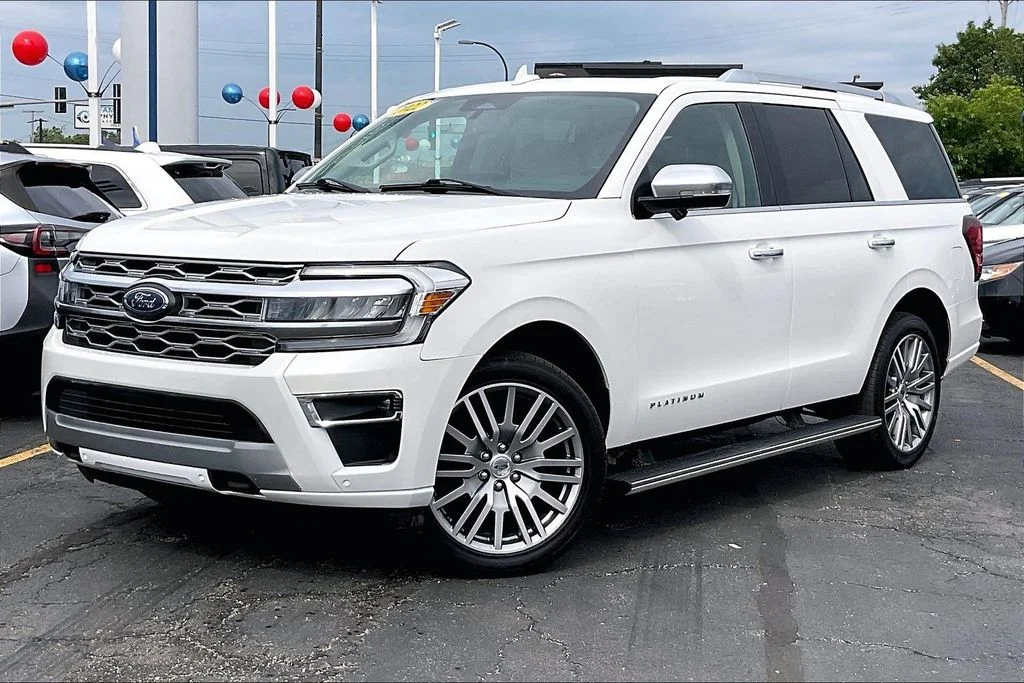 Used 2022 White Ford Platinum image 11