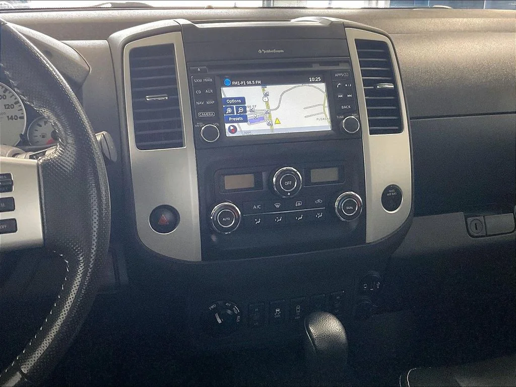 Used 2020 White Nissan PRO-4X image 18