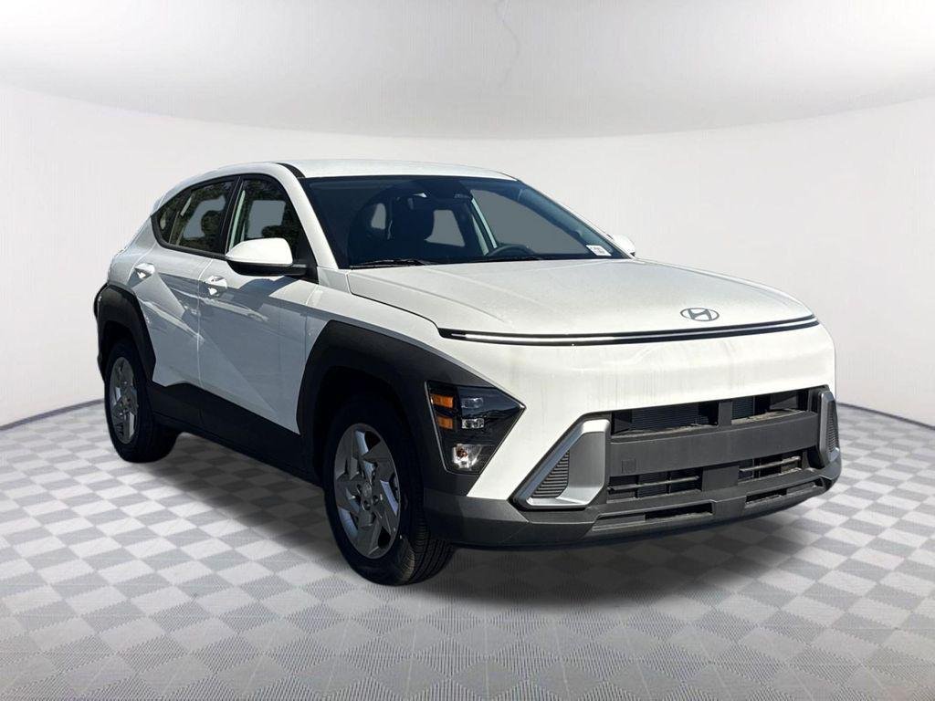 New 2026 White Hyundai SE FWD image 3