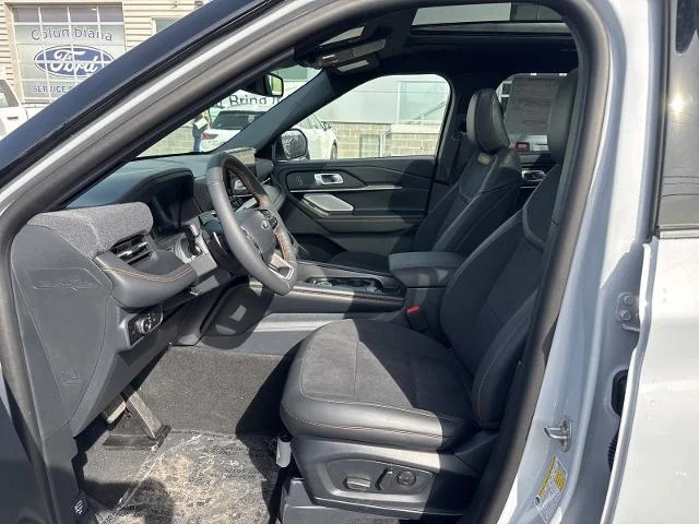 New 2026 Space White Metallic Ford Tremor® image 69