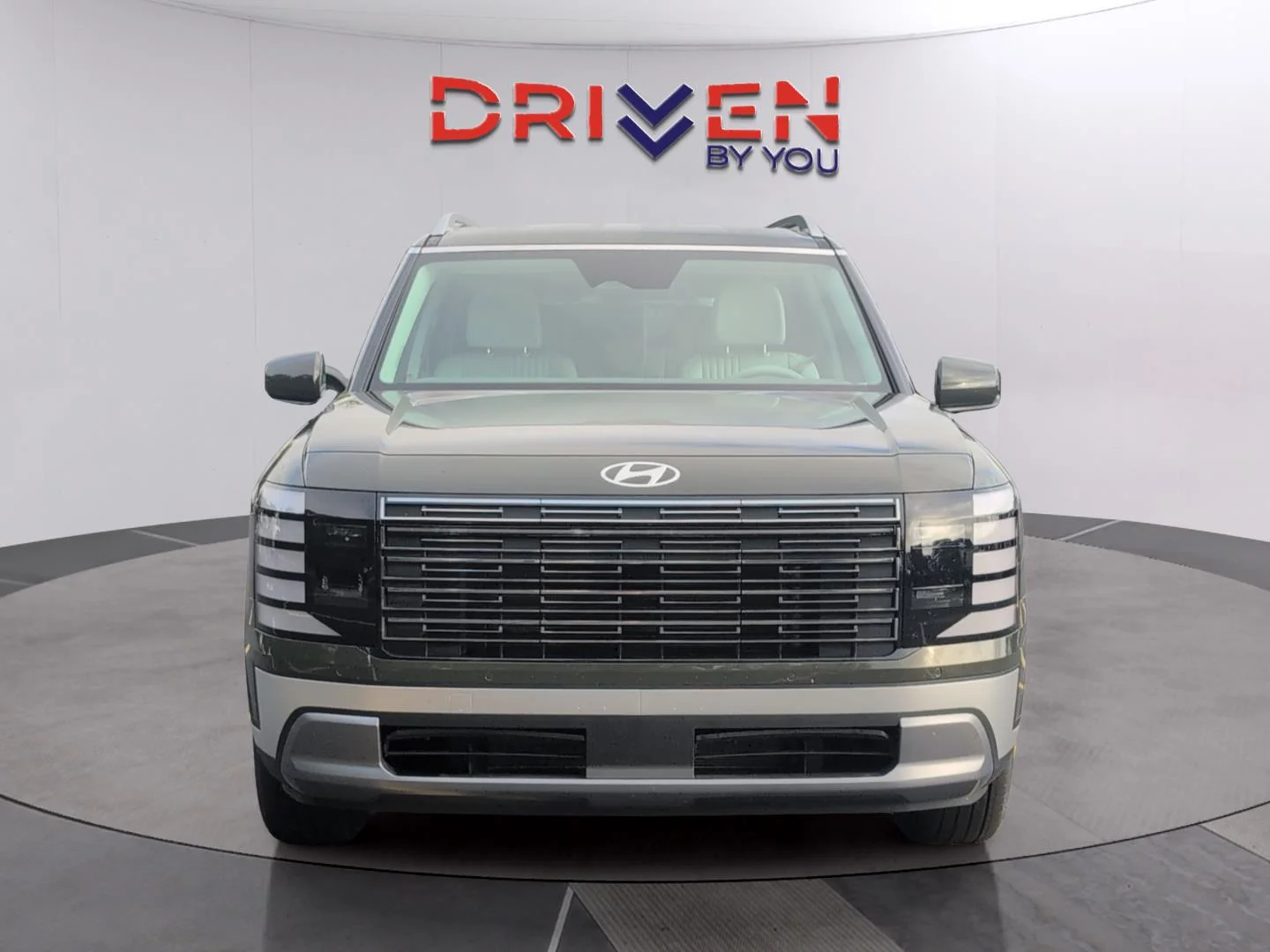 Used 2026 Titan Green Hyundai SEL 7P image 8