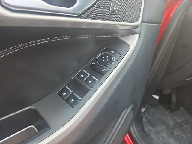 Used 2023  Ford XLT image 24
