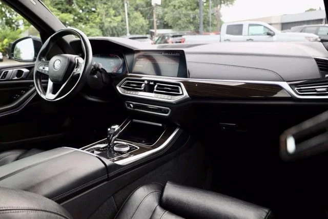 Used 2020 Black BMW xDrive40i image 40