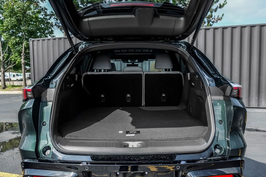 New 2027 DEEP EMERALD INFINITI Sport AWD image 10
