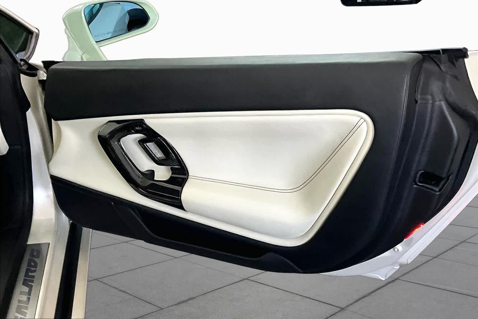 Used 2008 Bianco Monocerus Lamborghini  image 18