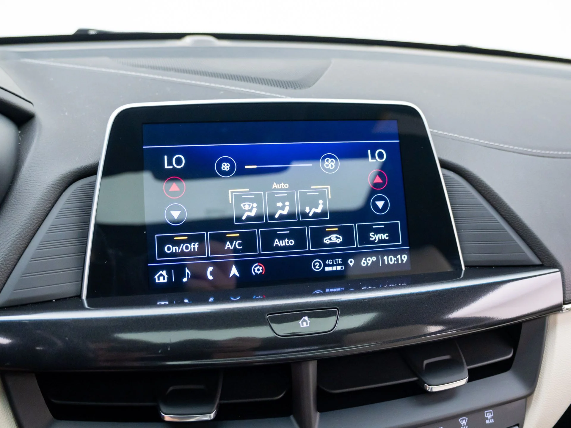 Used 2022 Gray Cadillac Premium Luxury image 24