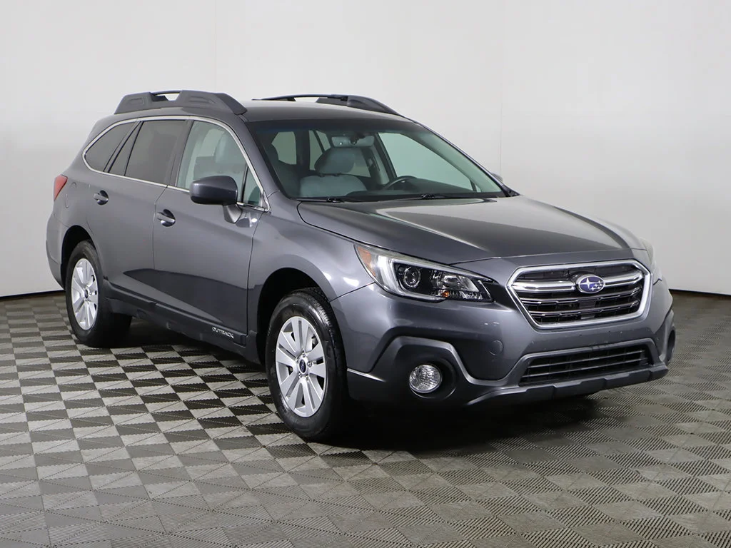 Used 2018 Subaru Outback Premium with VIN 4S4BSACC0J3388485 for sale in Cleveland Heights, OH
