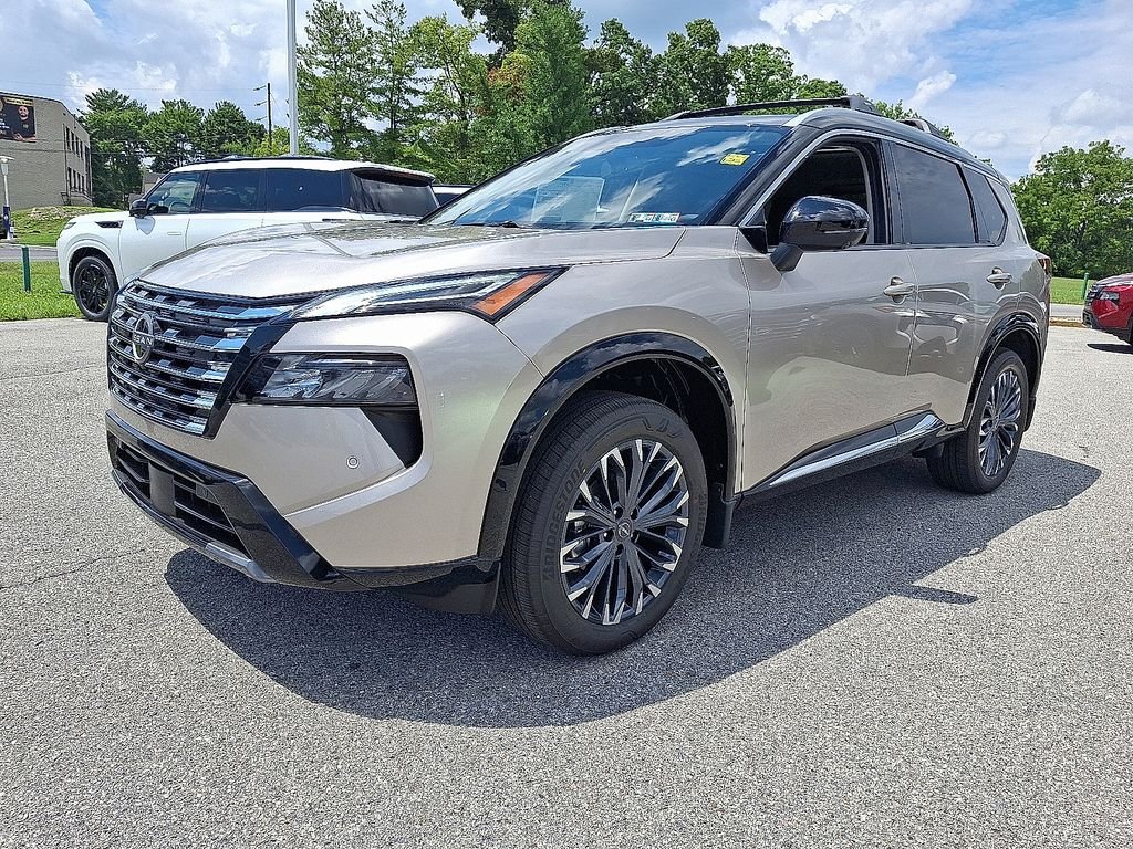 New 2026 Champagne Silver Metallic / Super Black Two-tone Nissan Platinum image 2