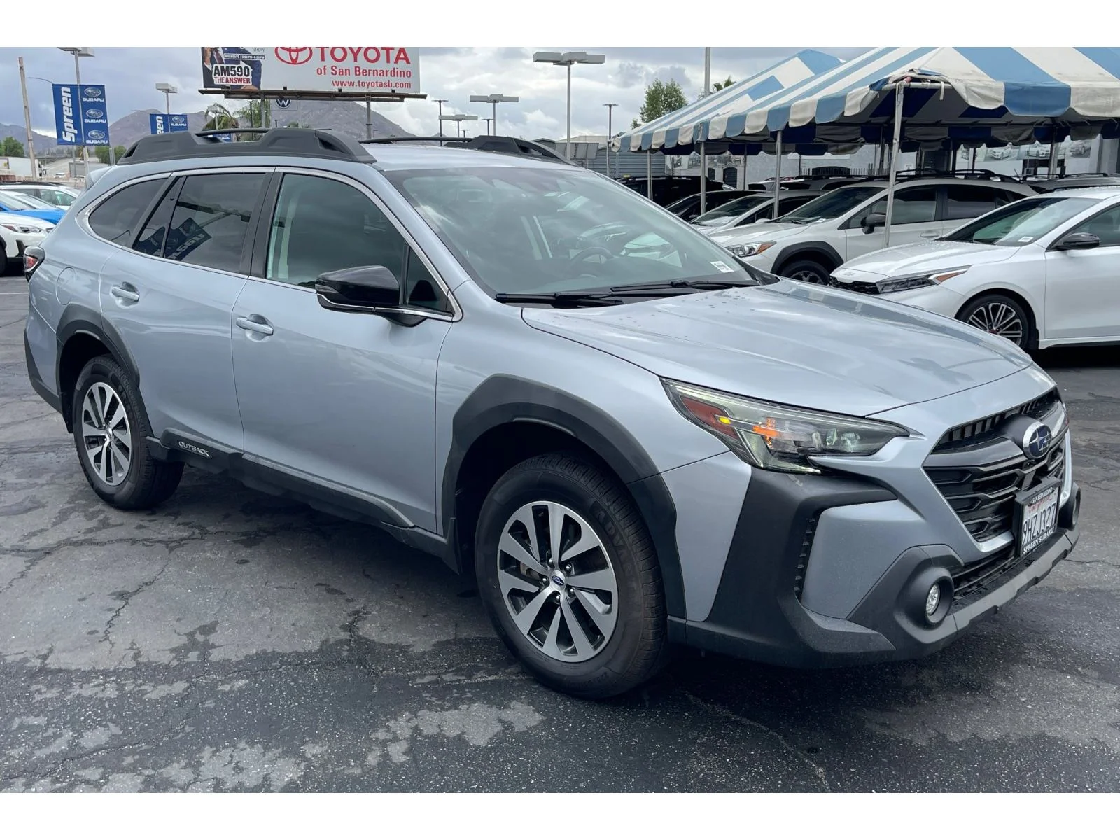Used 2024 ICE SILVER METALL Subaru Premium image 8