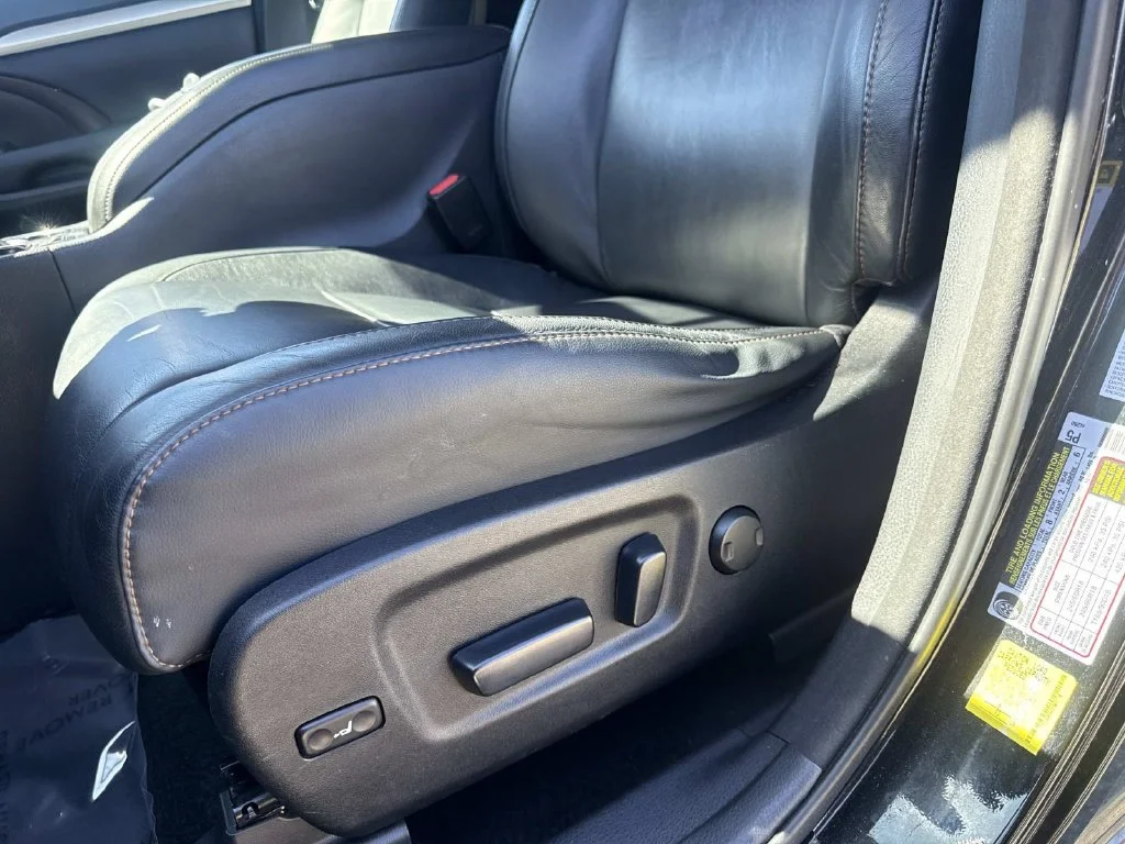 Used 2015 Black Toyota XLE V6 image 23