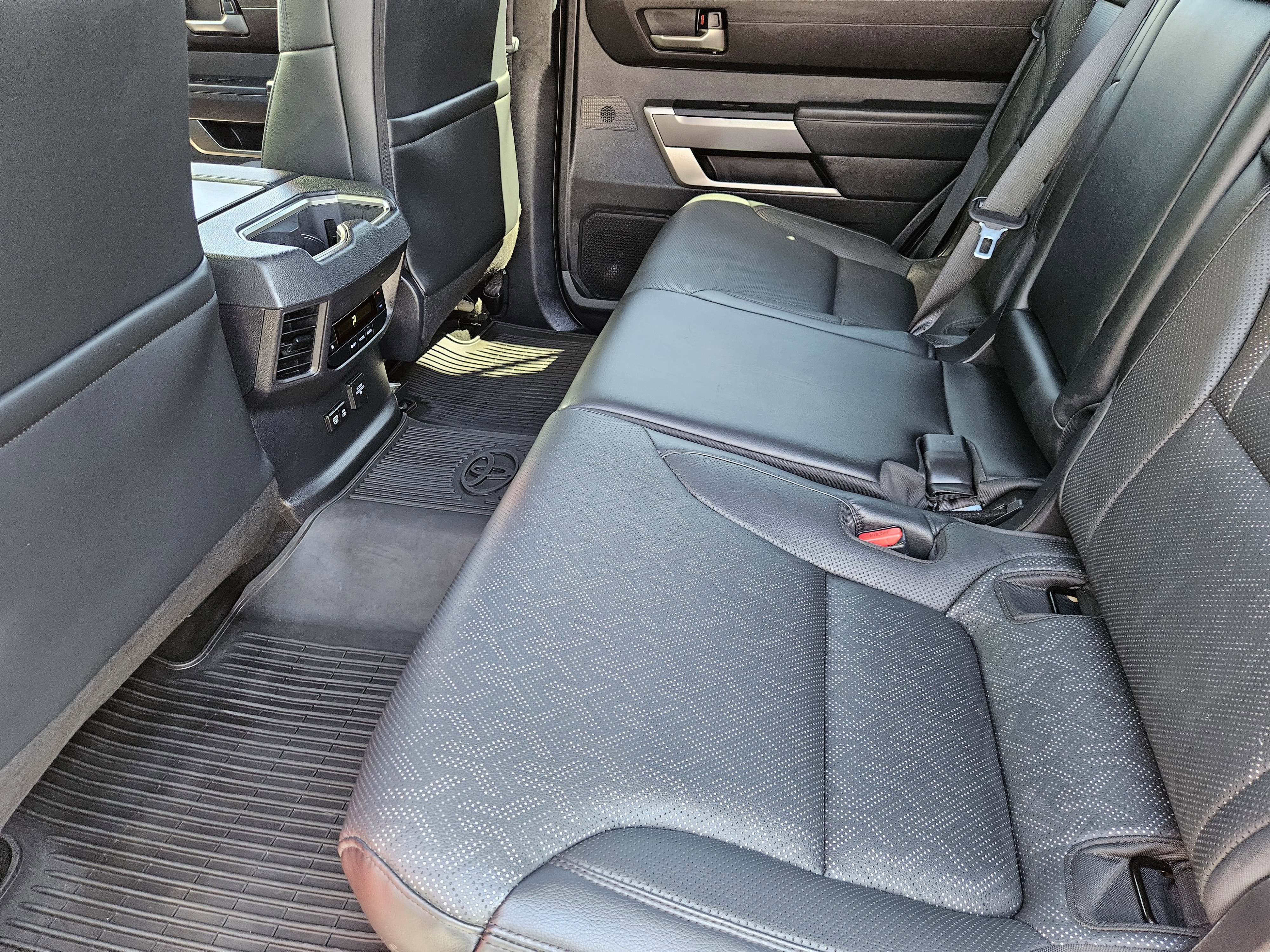 2025 Toyota Sequoia SR5 - Photo 31