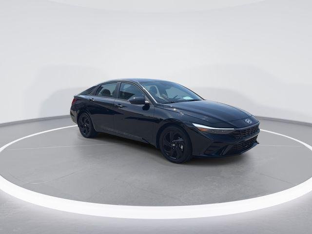 New 2026 Black Hyundai SEL Sport image 2