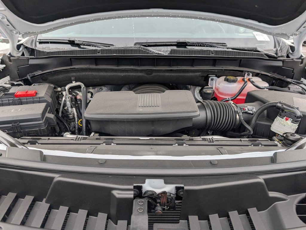 2026 Chevrolet Suburban LT - Photo 13