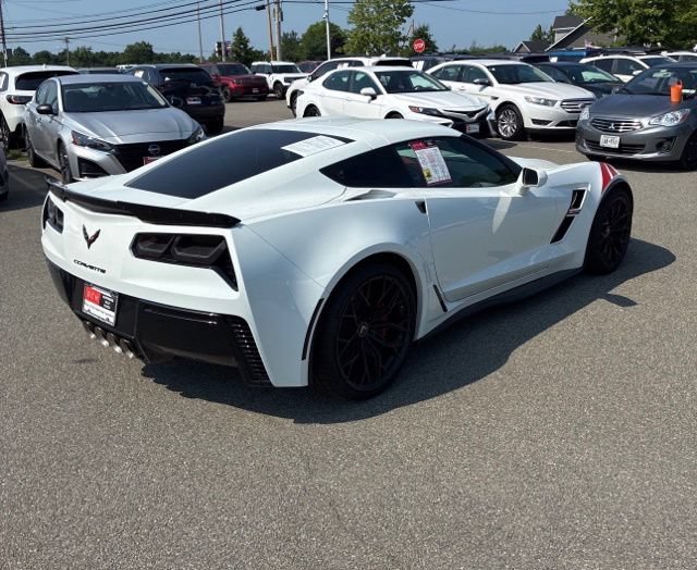 Used 2019 ARCTIC WHITE Chevrolet Grand Sport 3LT image 4