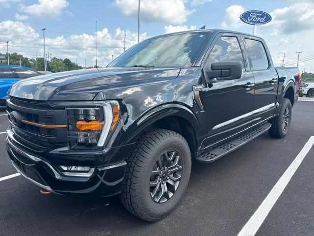 Used 2022 Agate Black Metallic Ford Tremor image 2