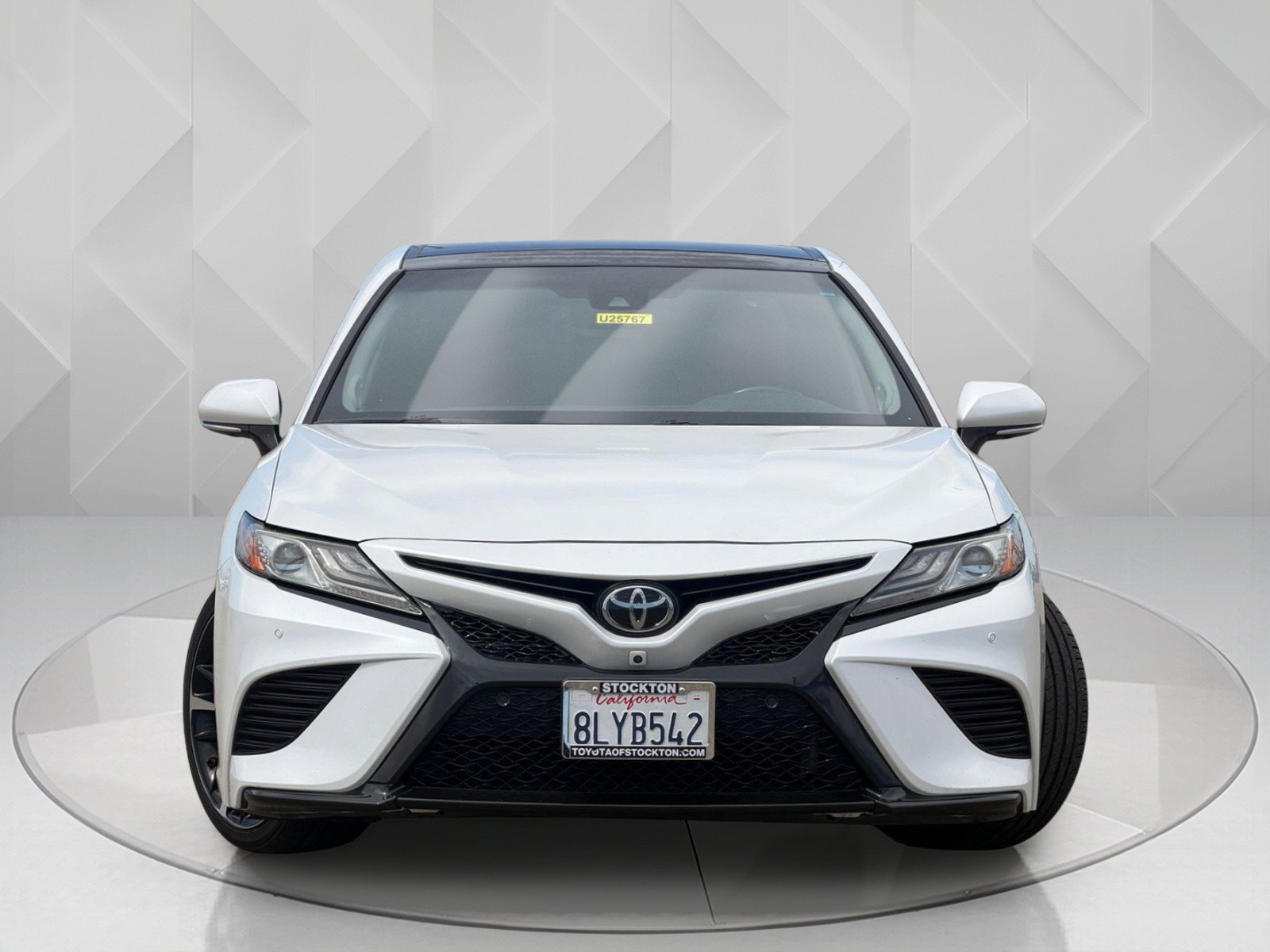 Used 2019 Wind Chill Pearl Toyota XSE V6 image 5