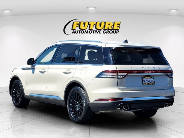 Used 2023 White Lincoln Reserve image 6