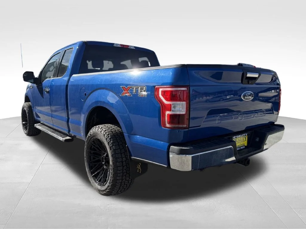 Used 2018 Blue Ford XL image 3