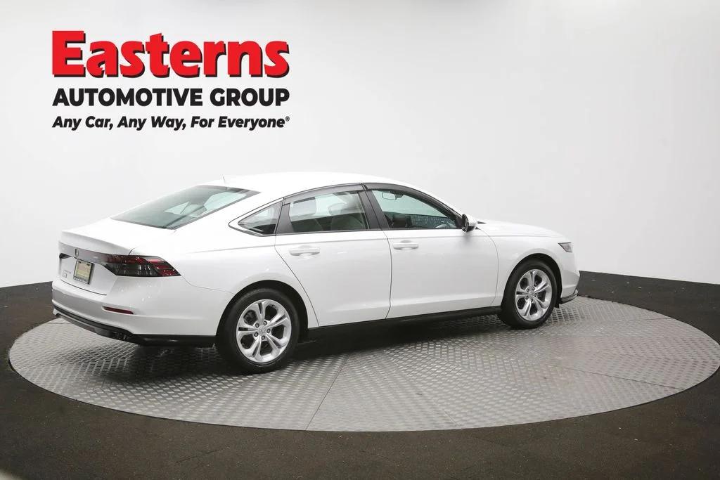 Used 2025 White Honda LX image 40