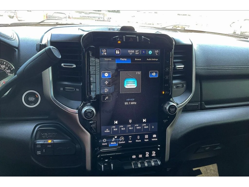 Used 2024  Ram Laramie image 22
