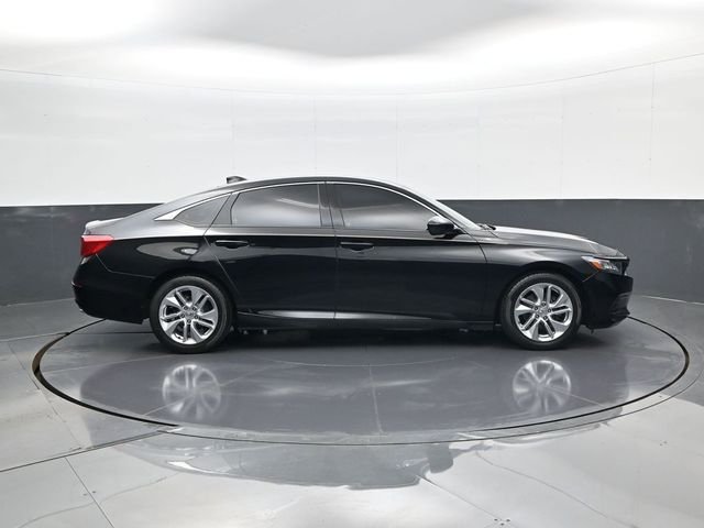 Used 2018  Honda LX image 4