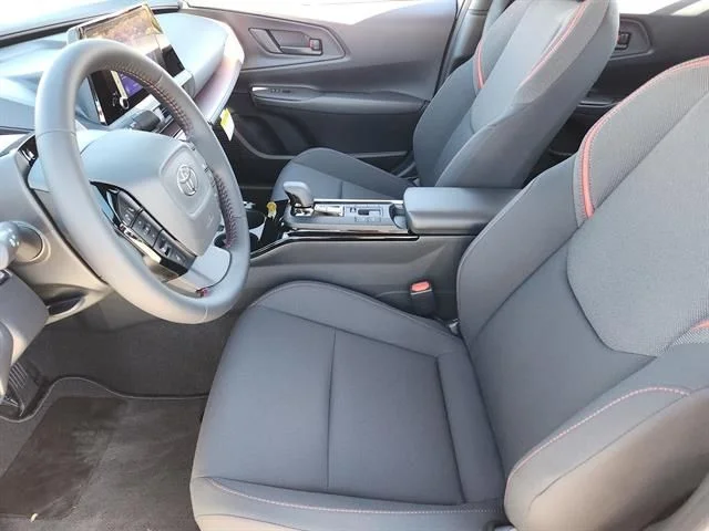 New 2026 Wind Chill Pearl <sup>1</sup> Toyota  SE image 8