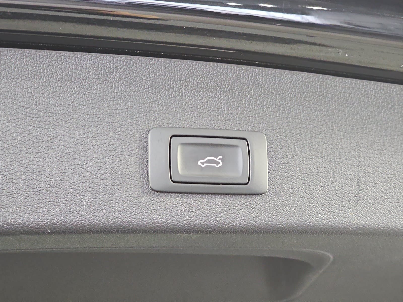 Used 2017 Black Audi 2.0T Premium Plus image 13