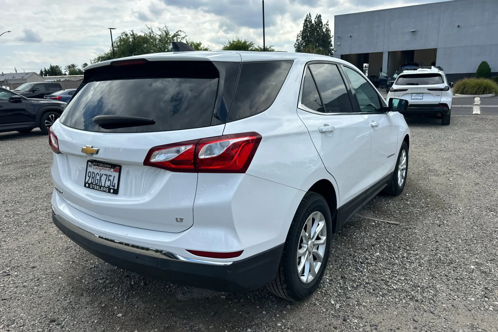 Used 2018 Summit White Chevrolet LT image 3