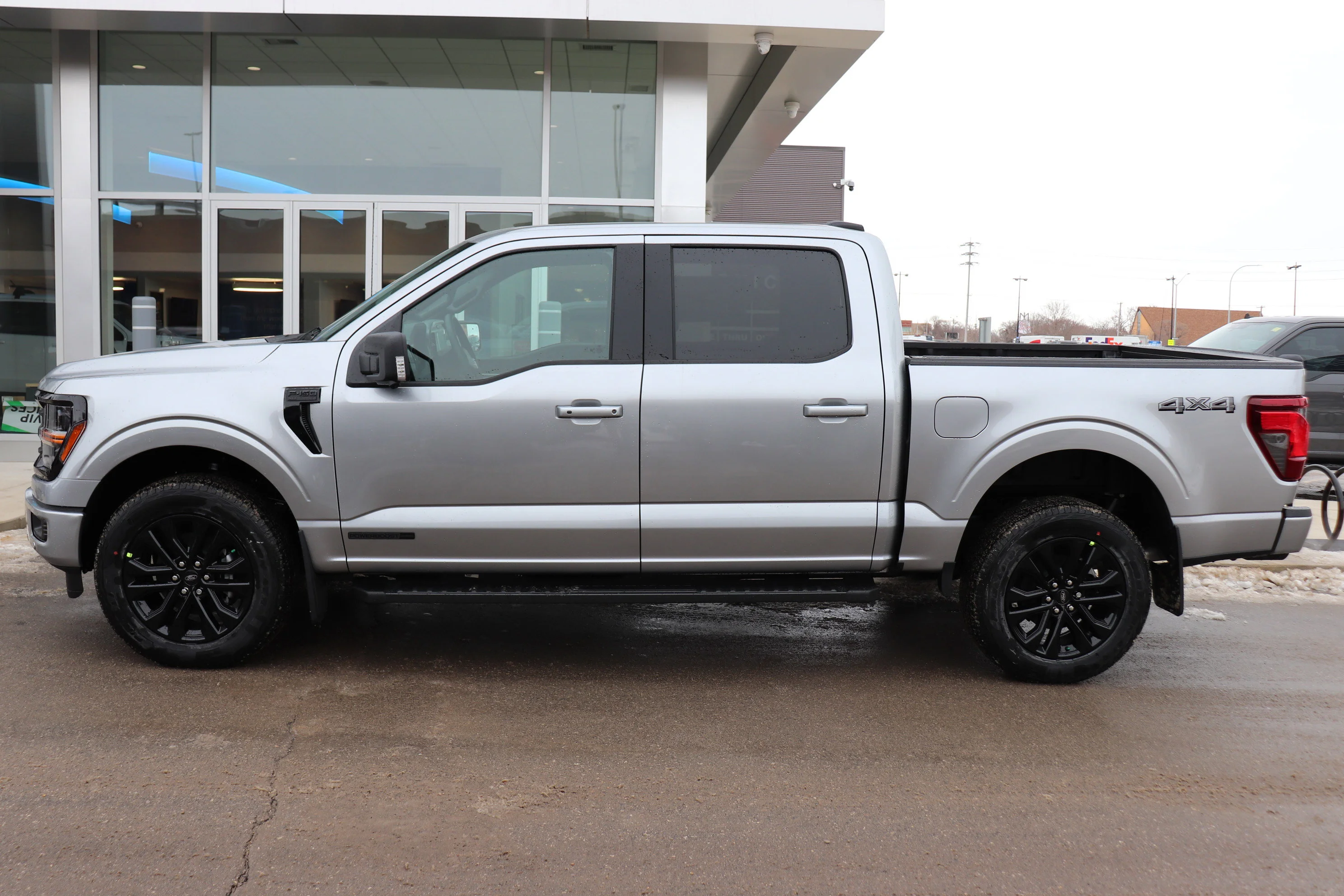 New 2026 Agate Black Metallic Ford XLT image 3