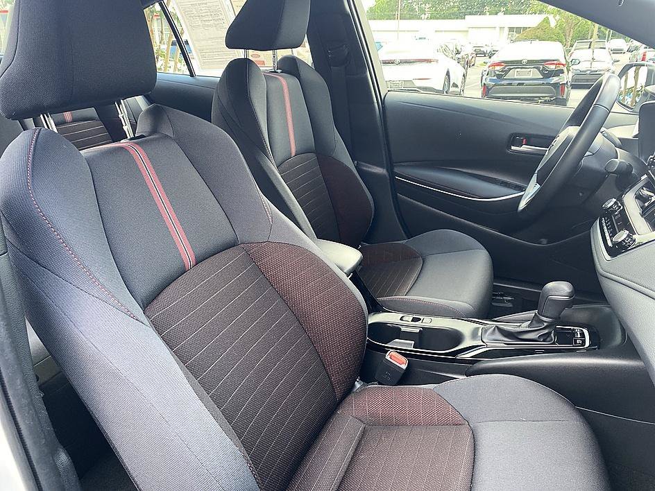 Used 2025 Ice Cap Toyota Hybrid SE image 21