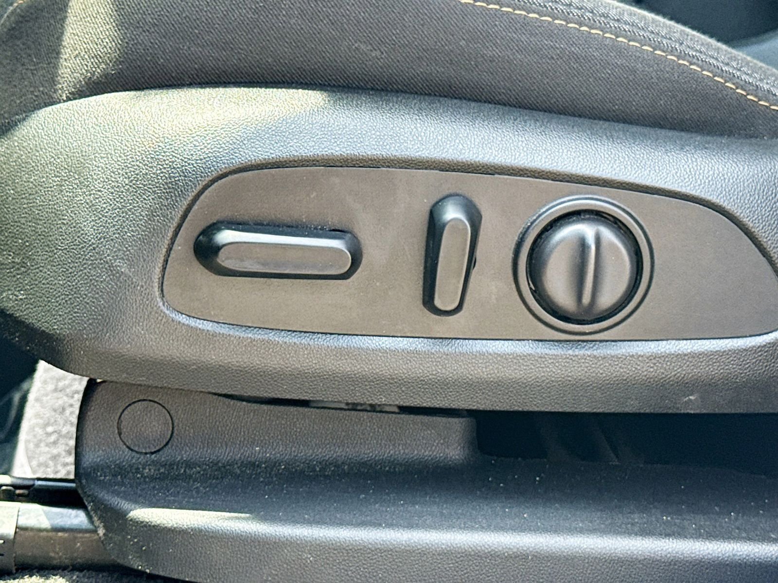 Used 2019 Silver Chevrolet LT image 24