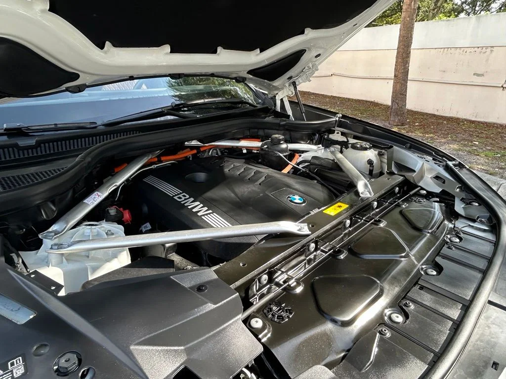 Certified Used 2025 White BMW xDrive50e image 28