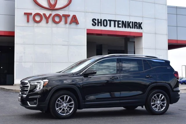 Used 2024 Black GMC SLT image 1